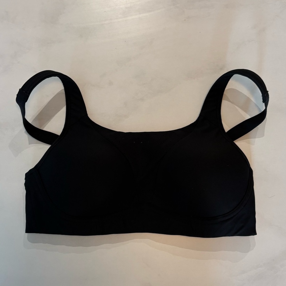 lululemon athletica Black Wireless High Impact Sports Bra